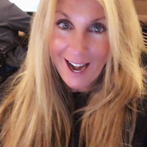 Meet your Posher, Debbie